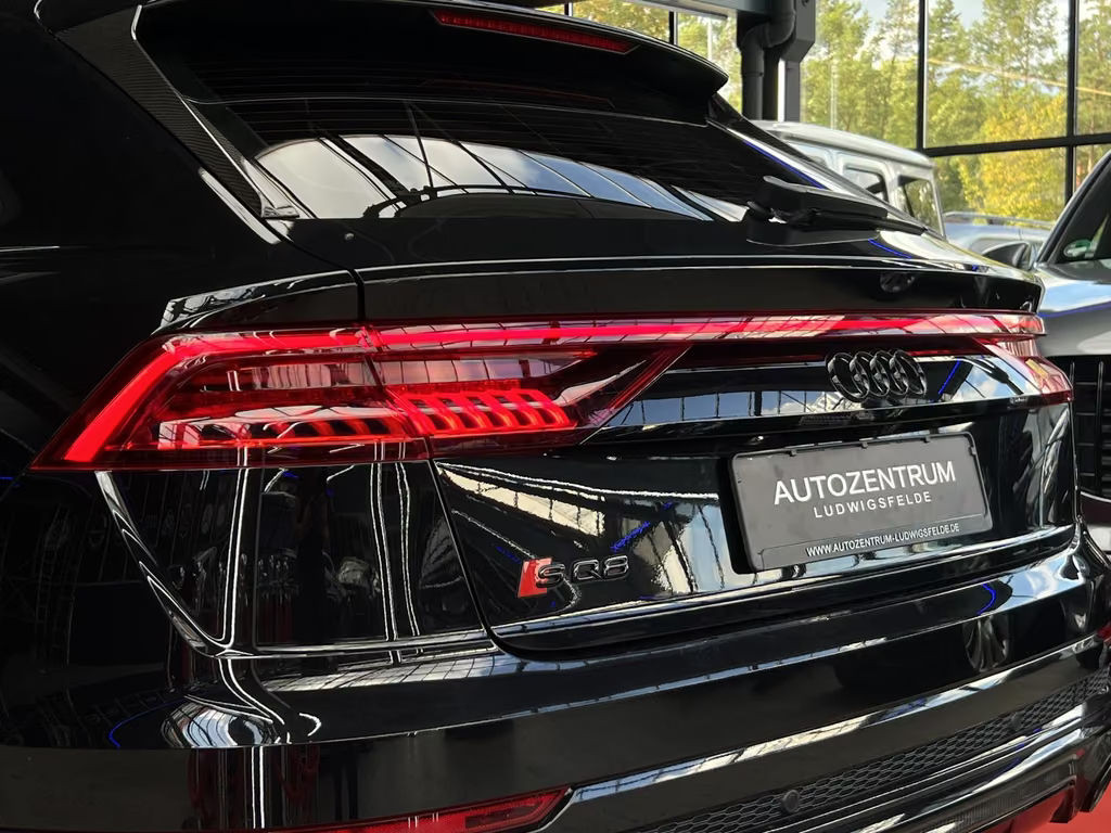 Audi SQ8