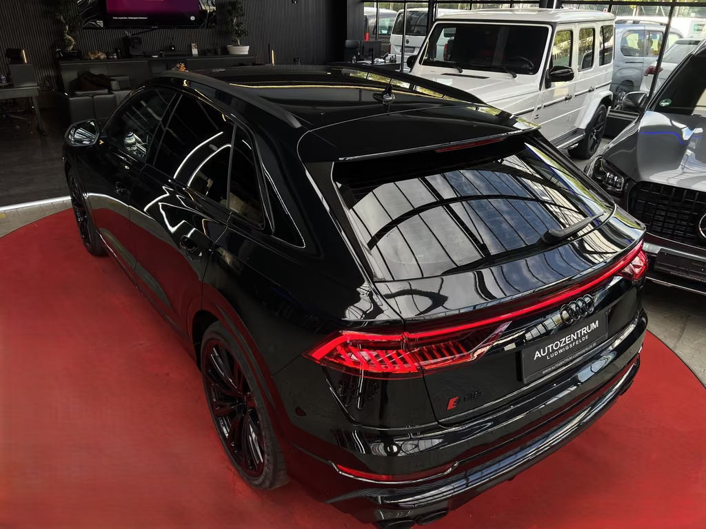 Audi SQ8