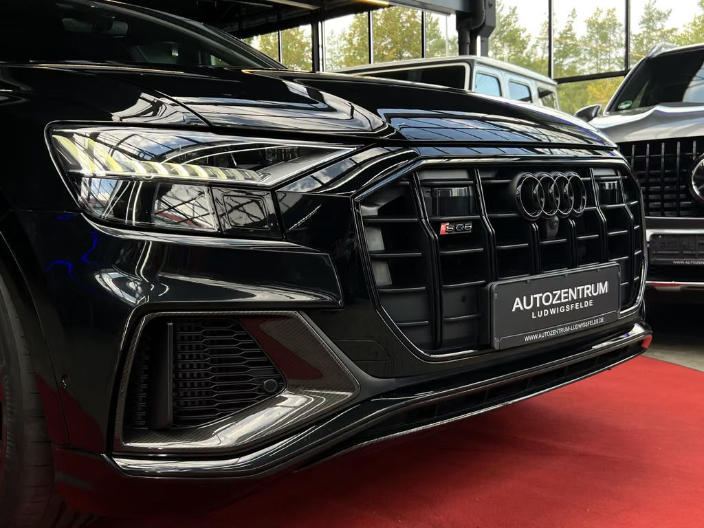 Audi SQ8