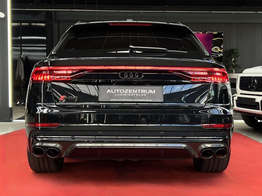Audi SQ8