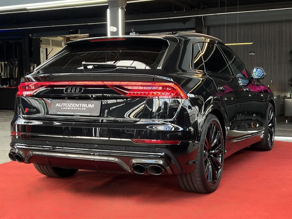 Audi SQ8
