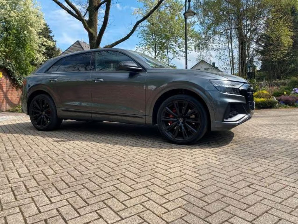 Audi SQ8