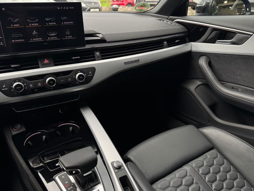 Audi RS4