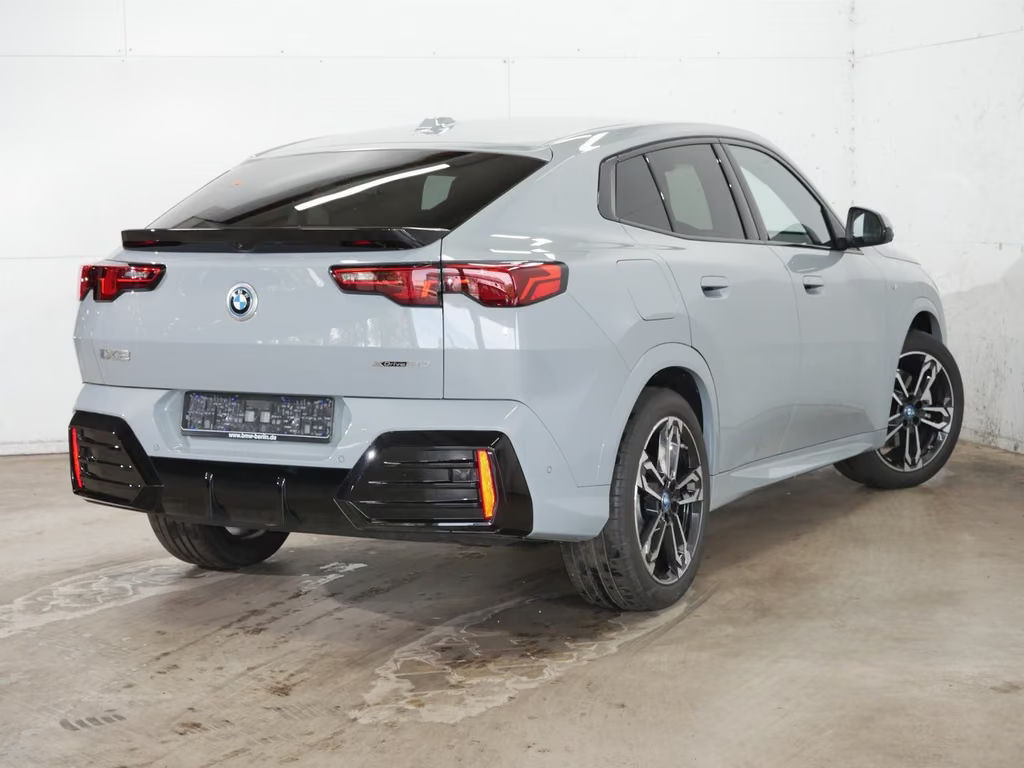 BMW iX2
