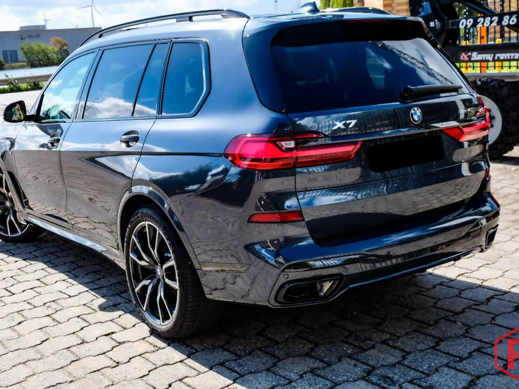 BMW X7