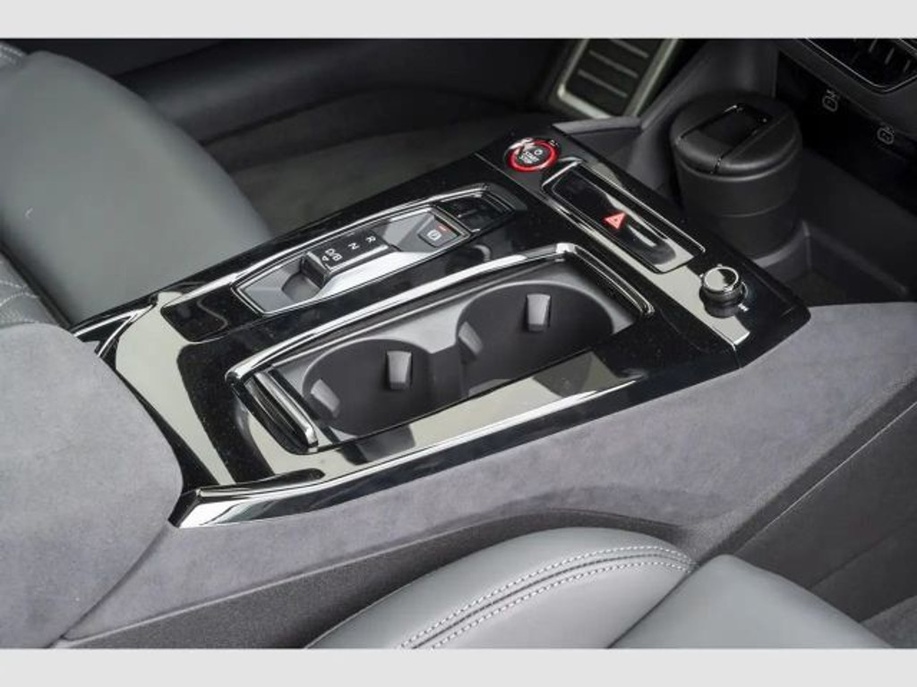 Audi S6 e-tron