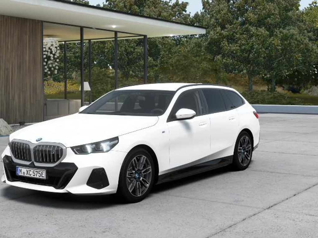 BMW i5 Touring eDrive40