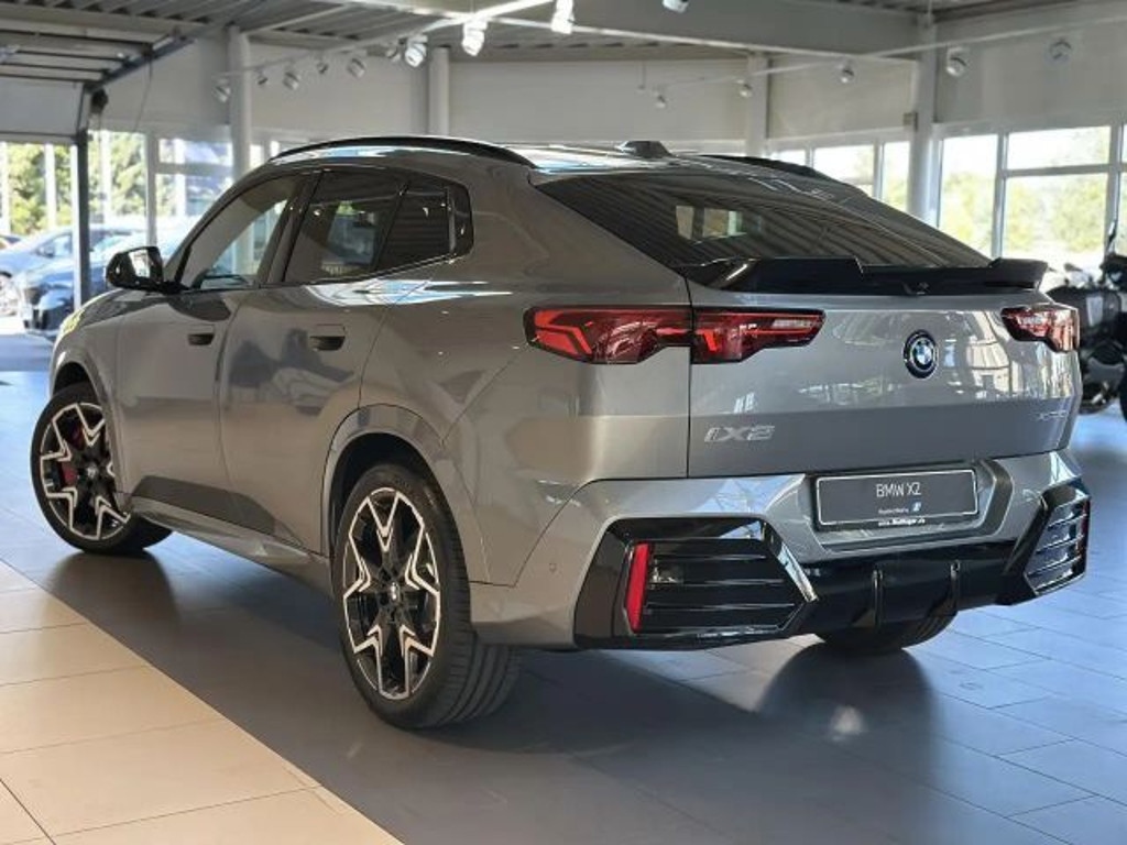 BMW iX2