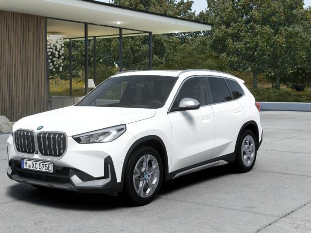 BMW iX1 xDrive30