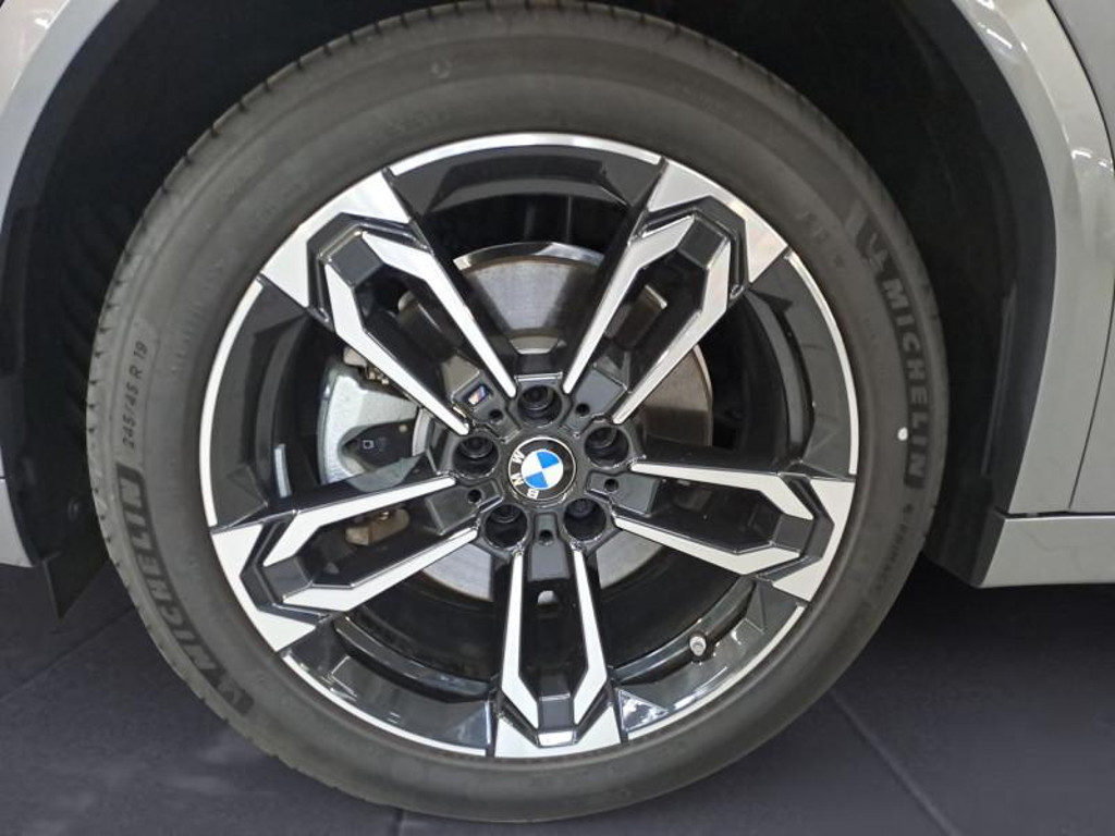 BMW iX2