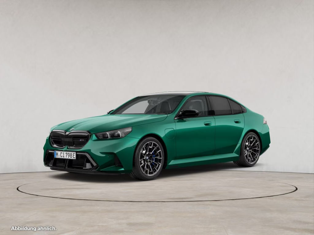 BMW M5 Sedan