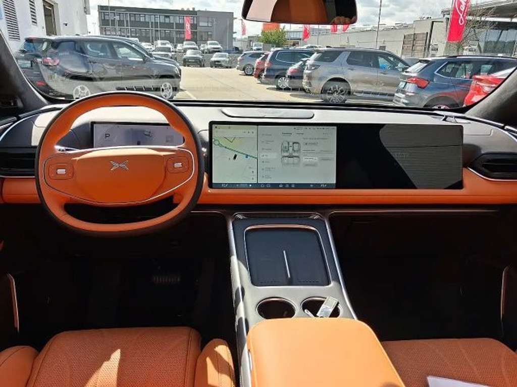 Xpeng G9