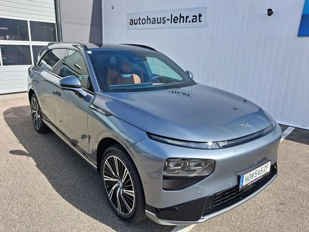 Xpeng G9
