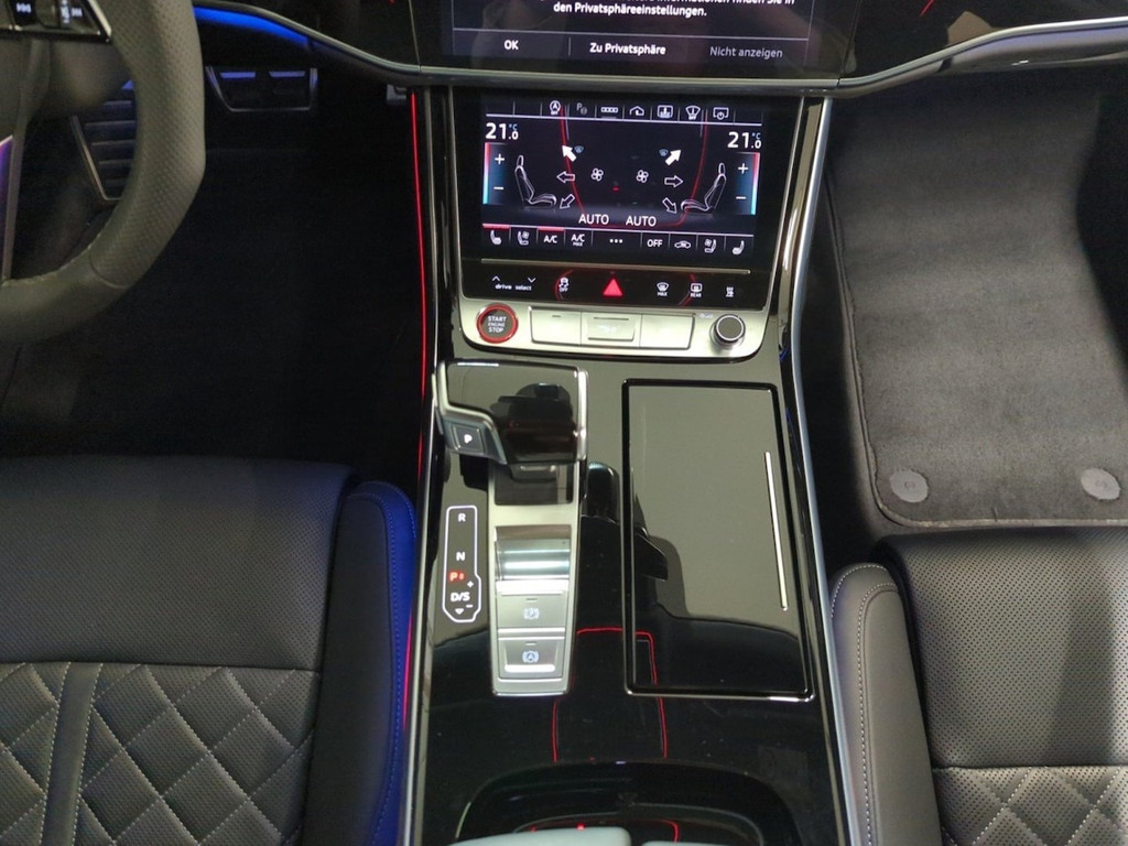 Audi S8