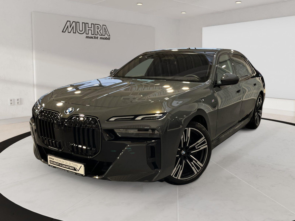 BMW i7