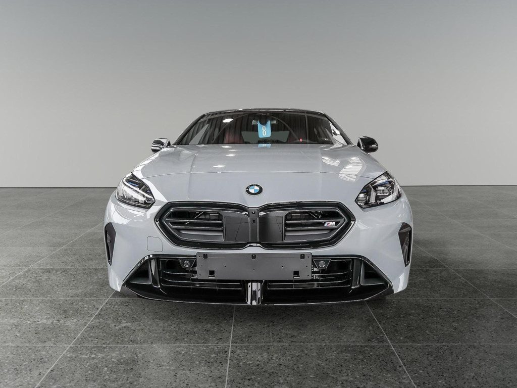 BMW M235