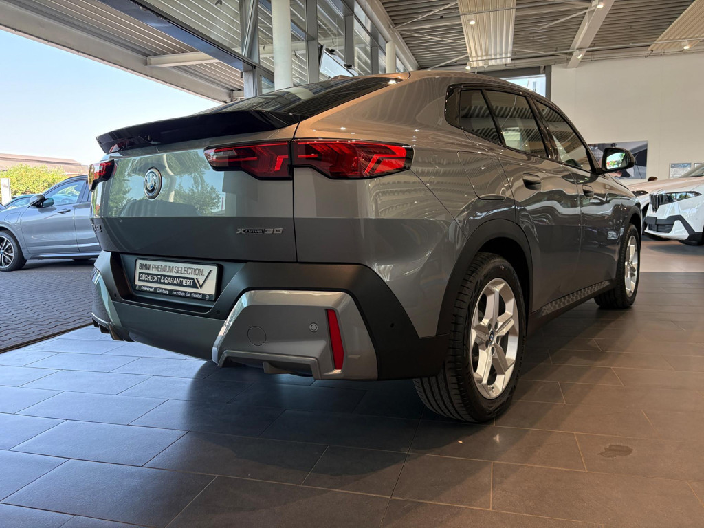 BMW iX2