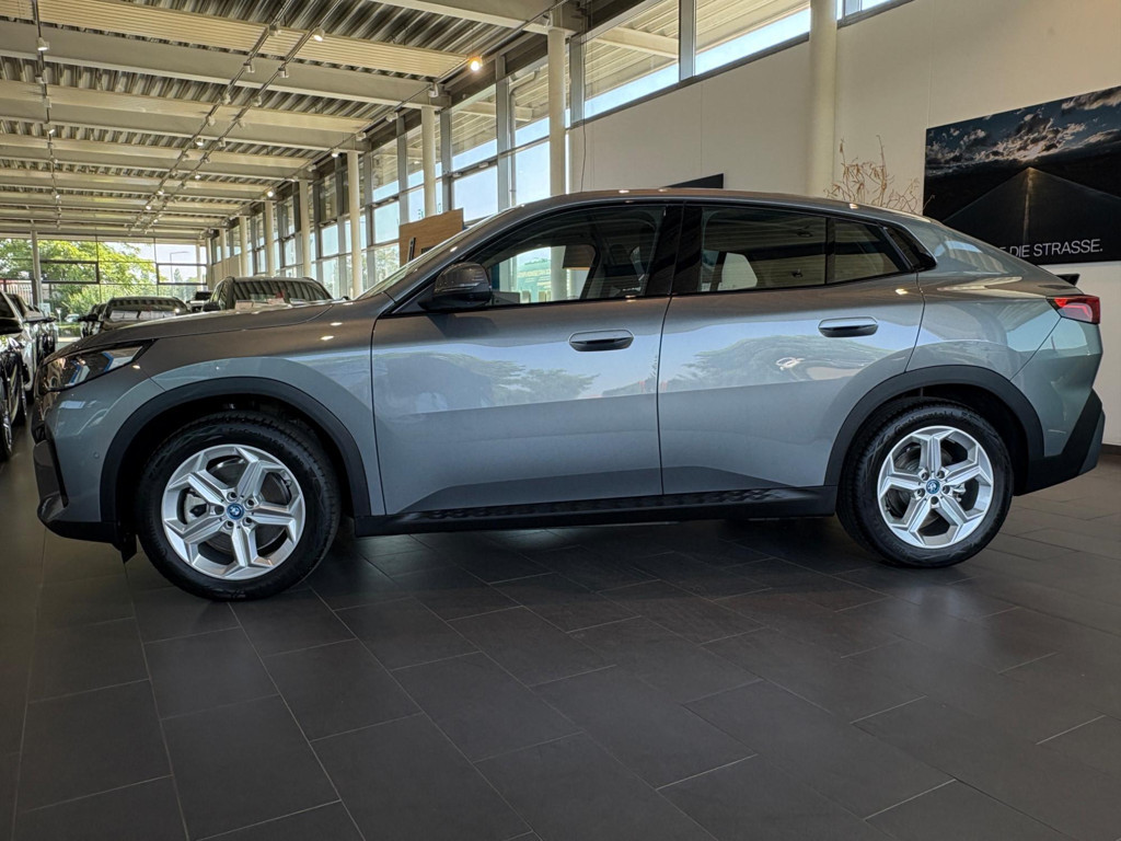 BMW iX2