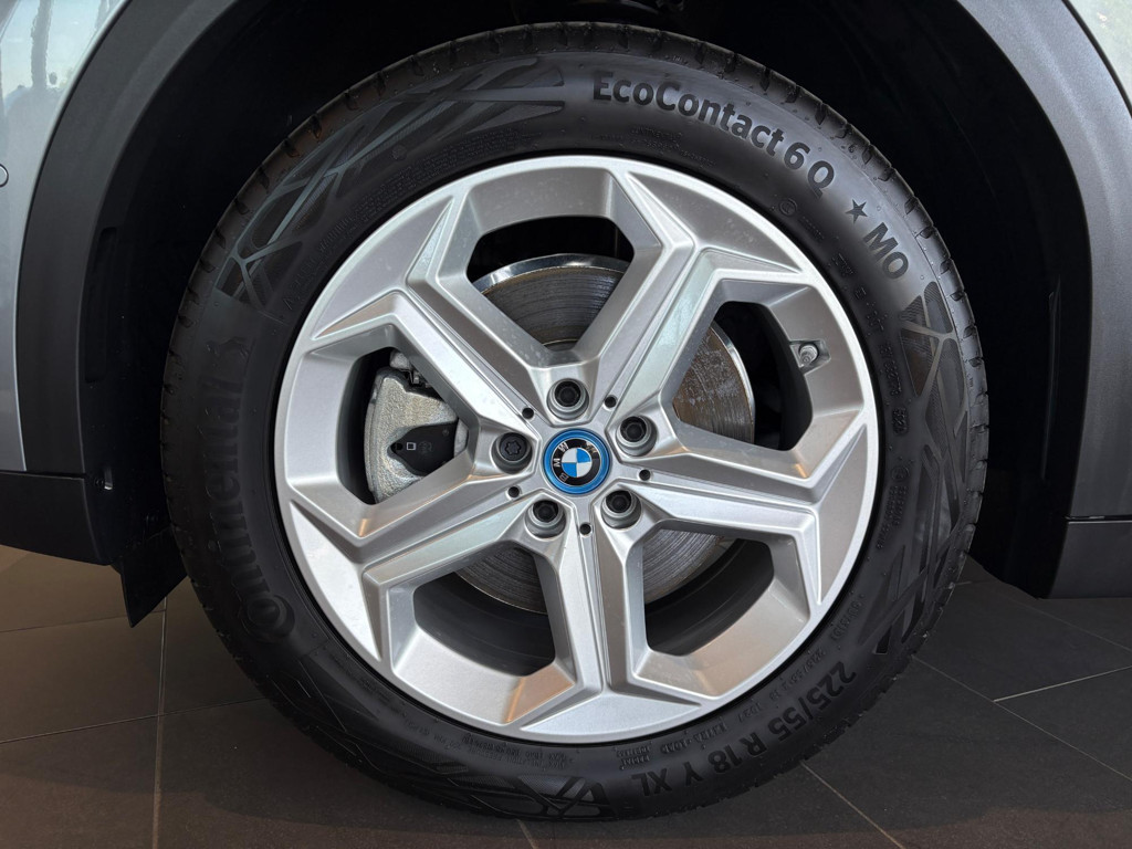 BMW iX2