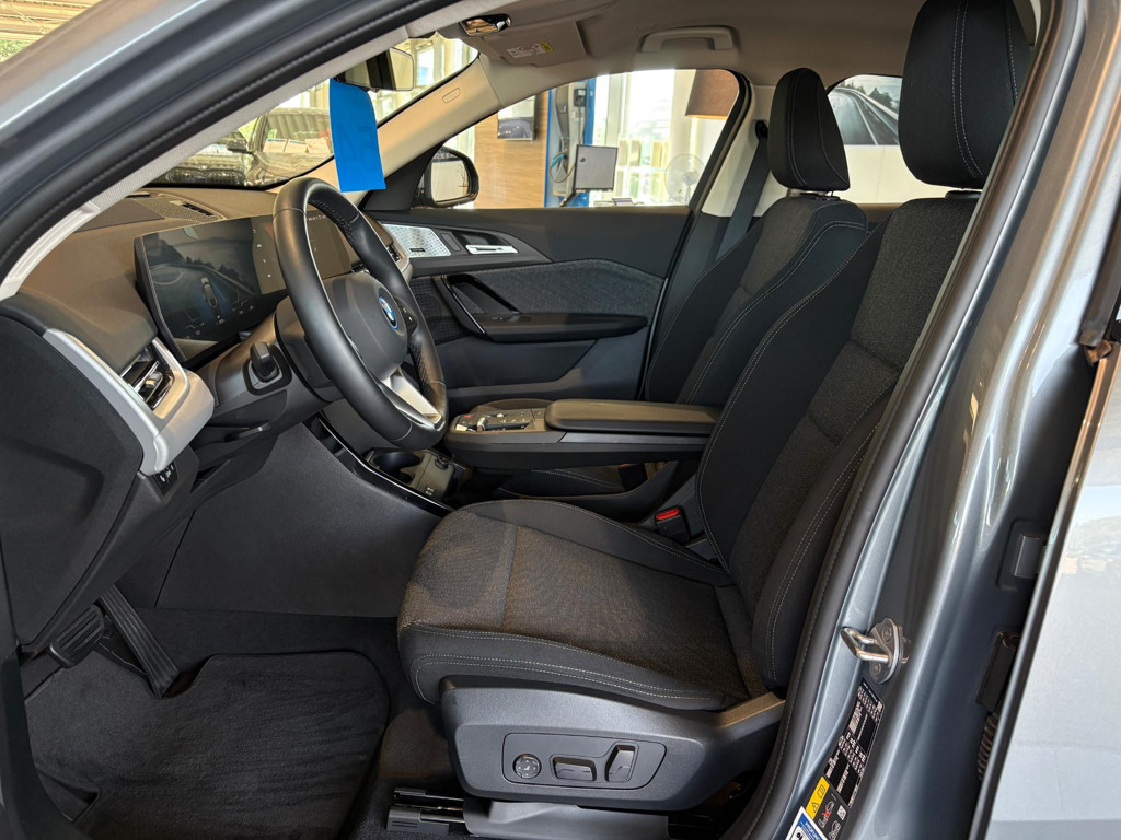 BMW iX2
