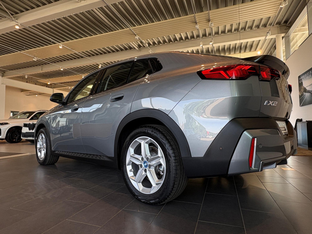 BMW iX2