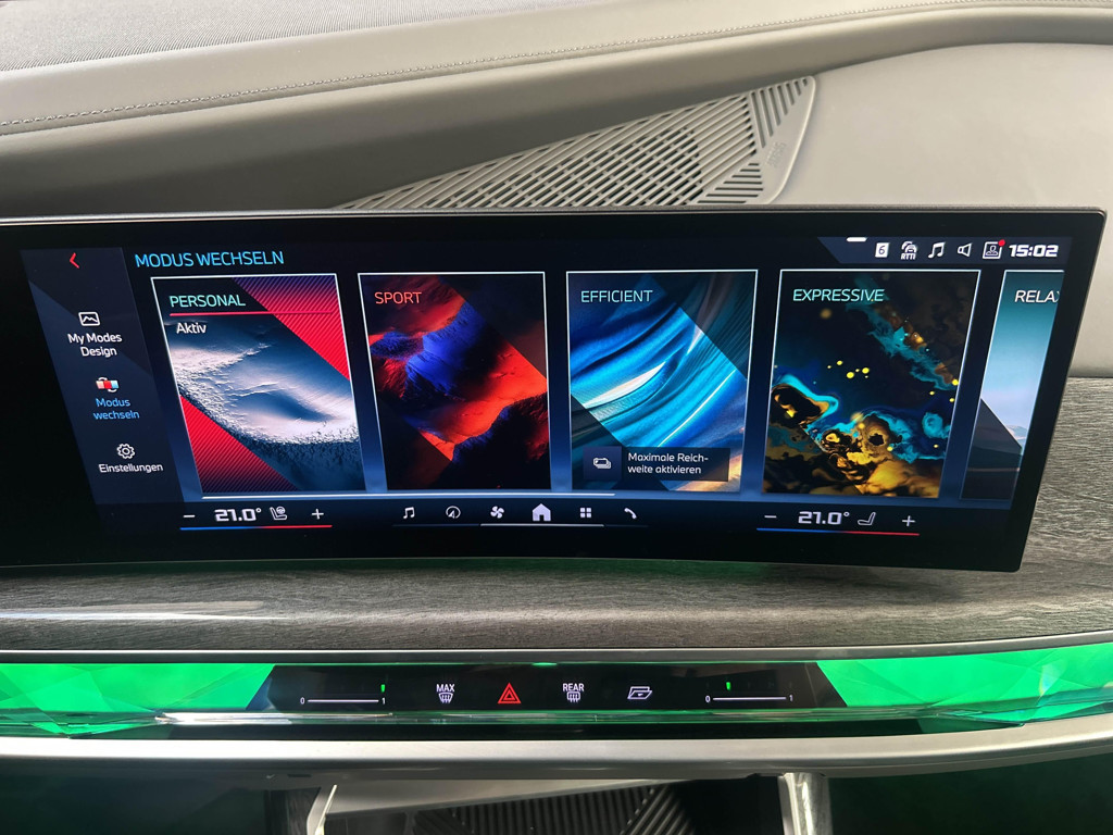 BMW i7