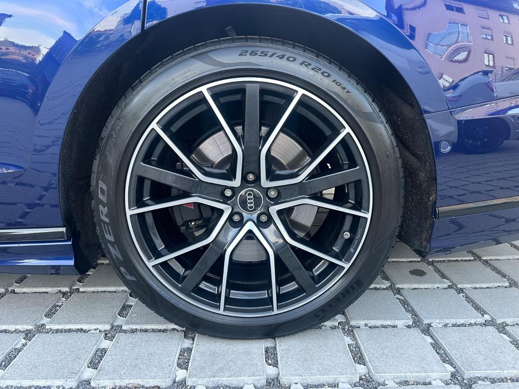 Audi S8