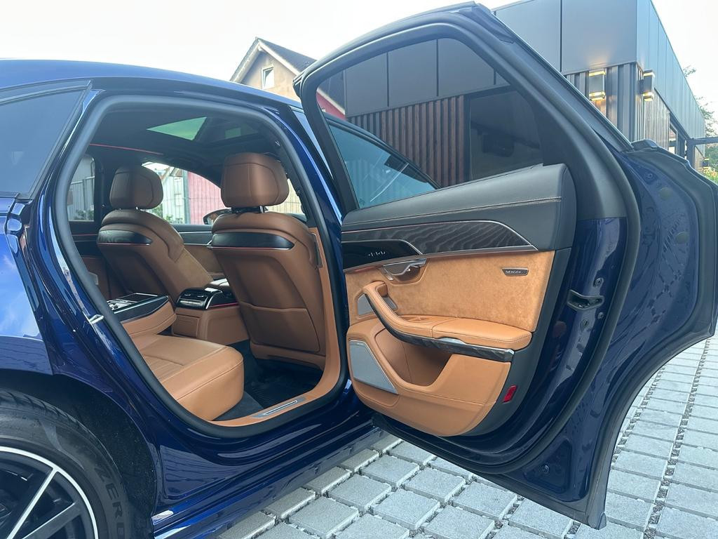 Audi S8
