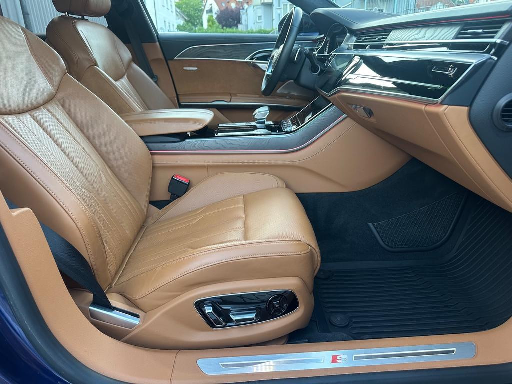 Audi S8