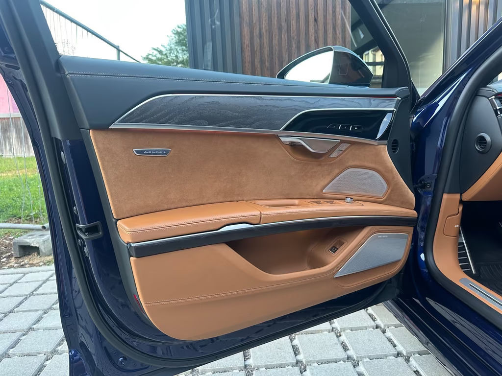 Audi S8