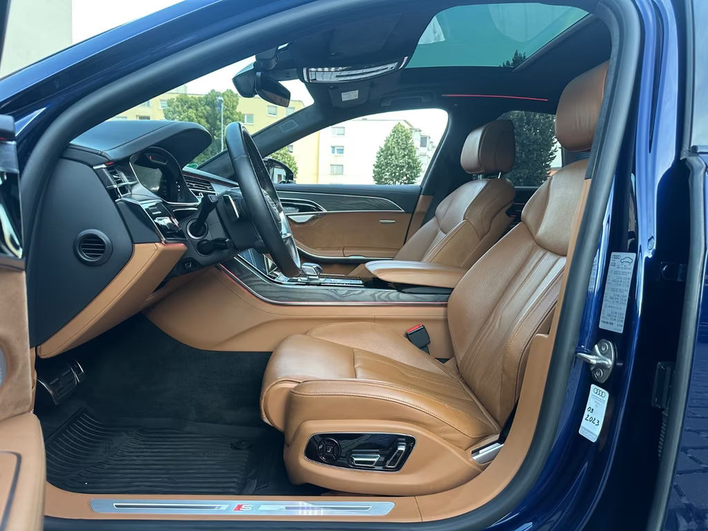 Audi S8
