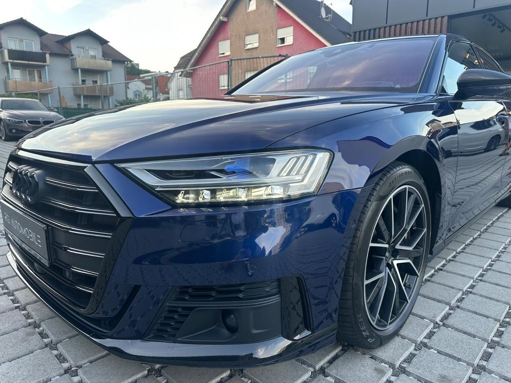 Audi S8
