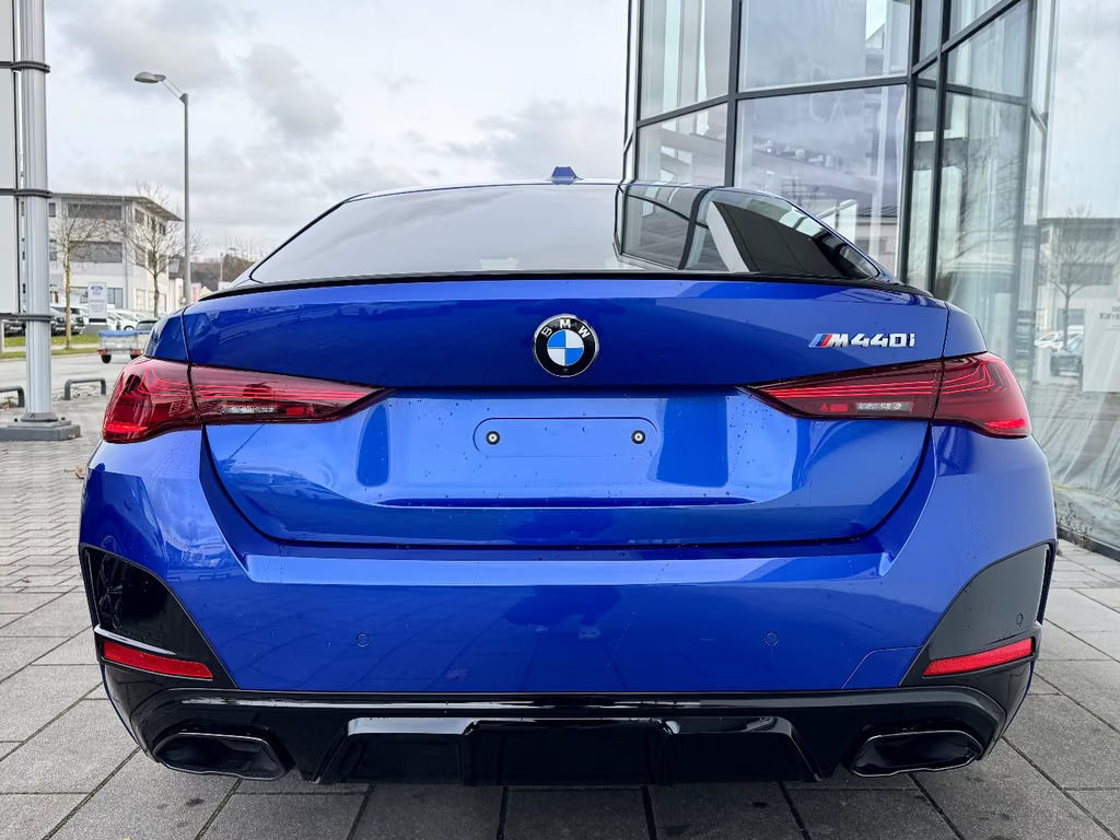 BMW M440