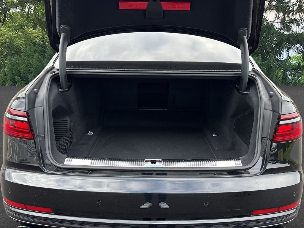 Audi S8