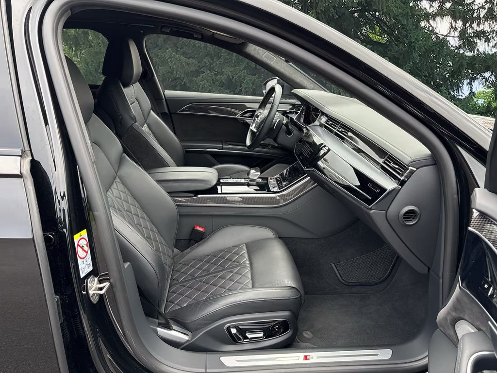 Audi S8