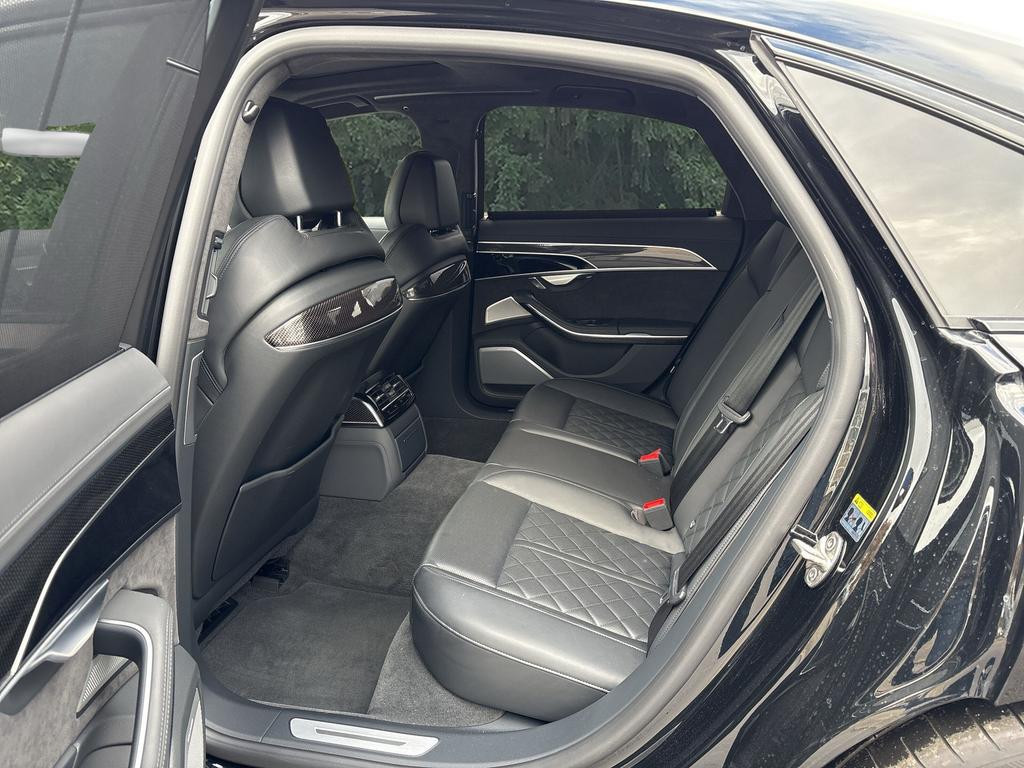Audi S8