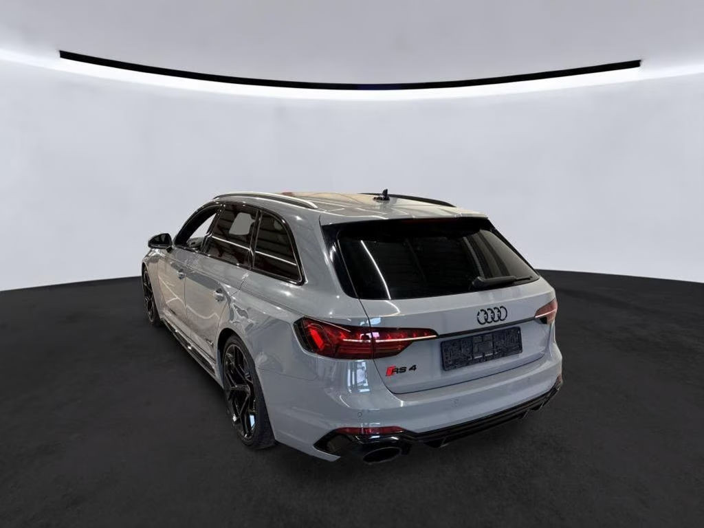 Audi RS4