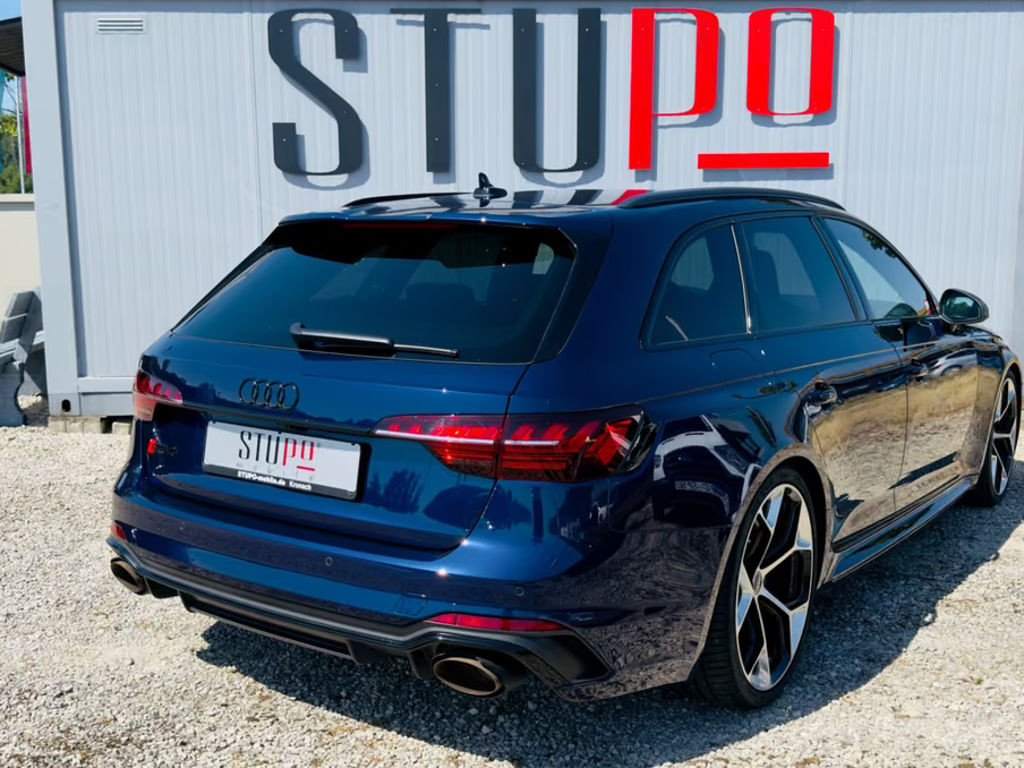 Audi RS4