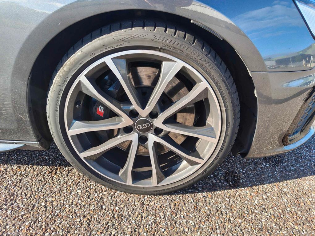 Audi S4