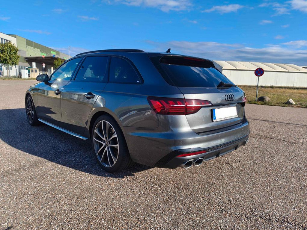Audi S4