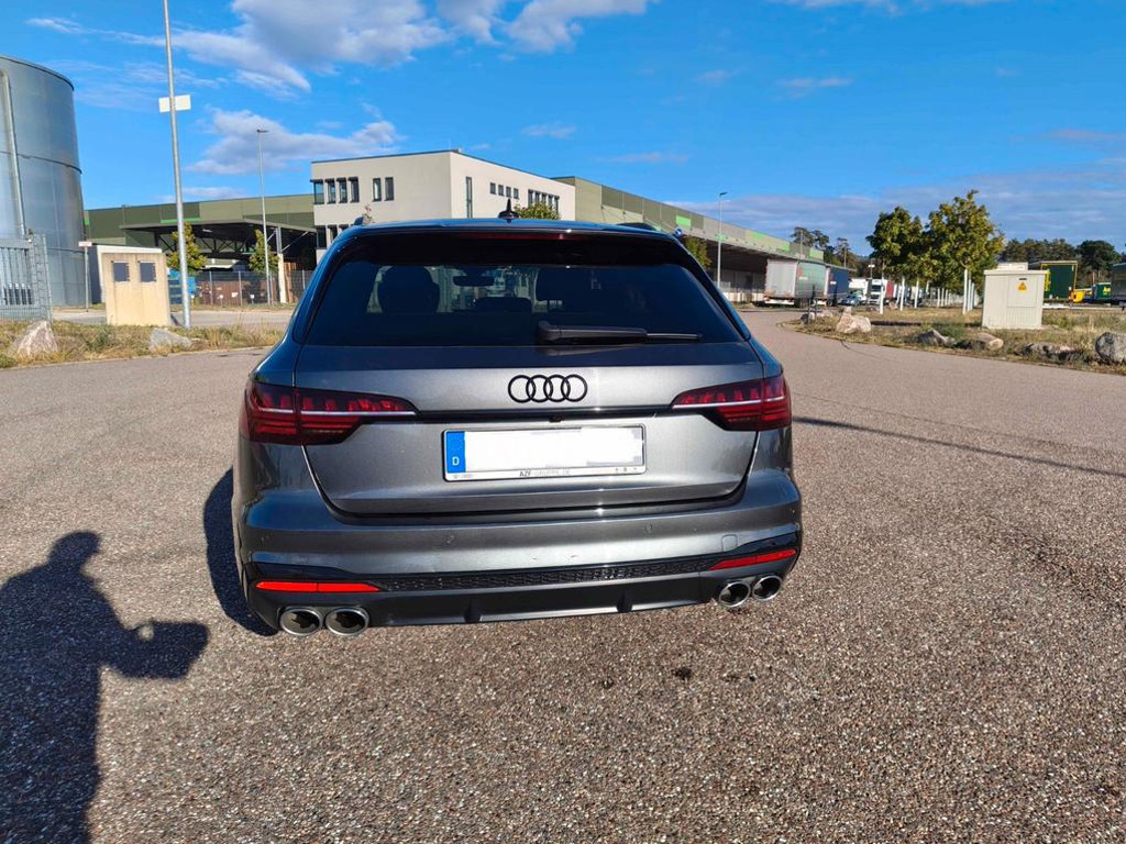 Audi S4