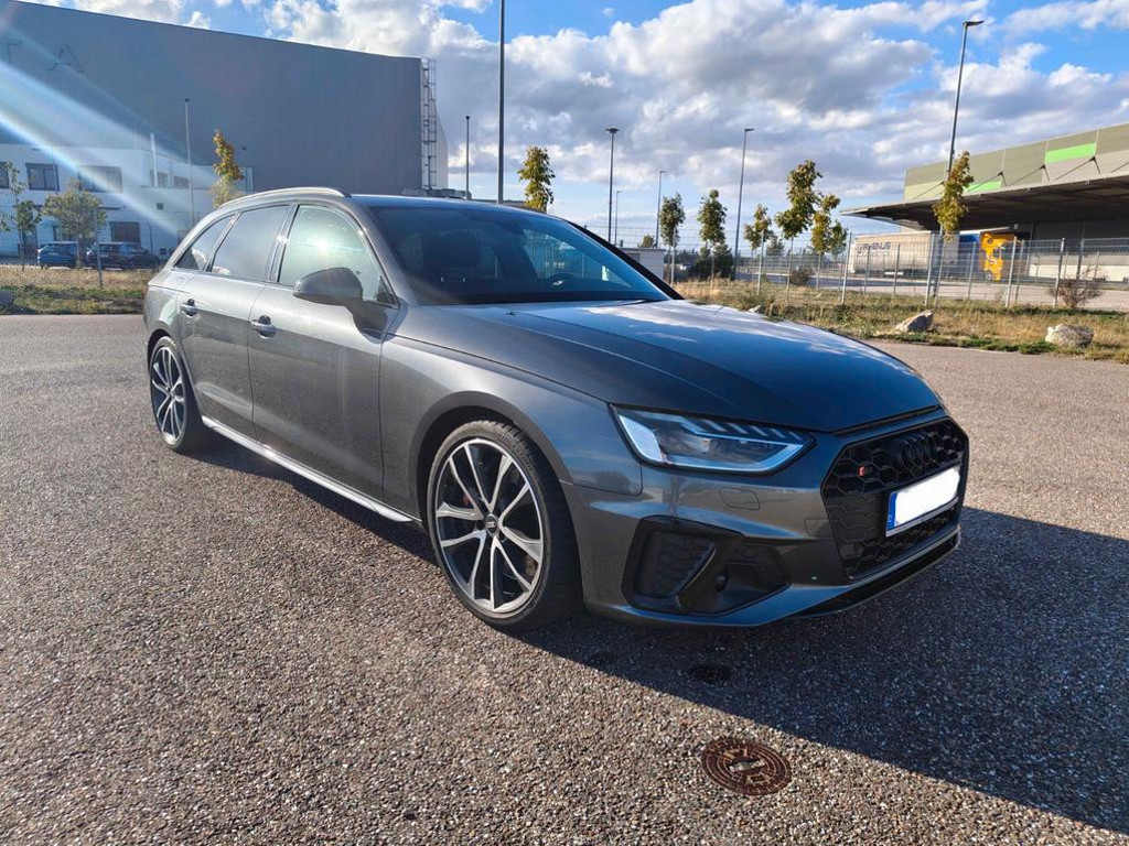 Audi S4