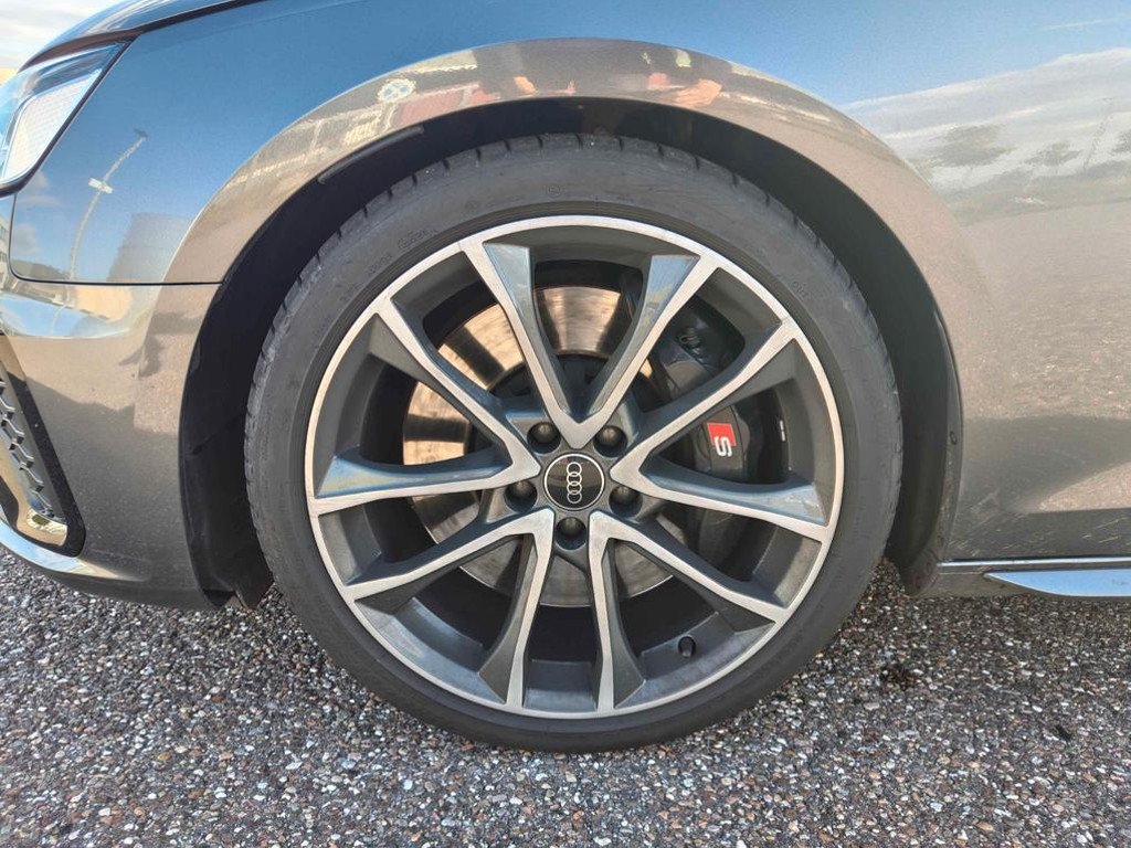 Audi S4