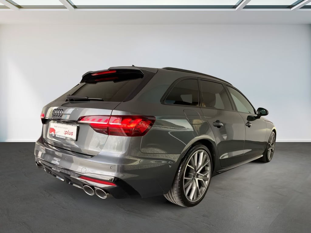 Audi S4