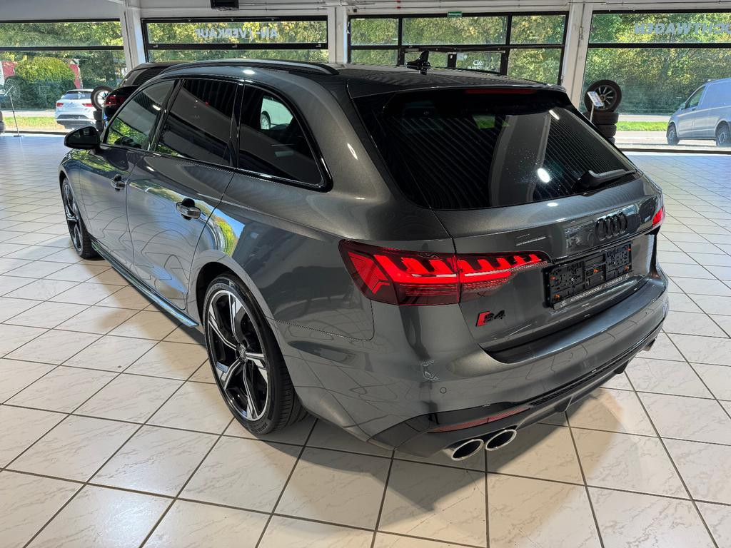 Audi S4
