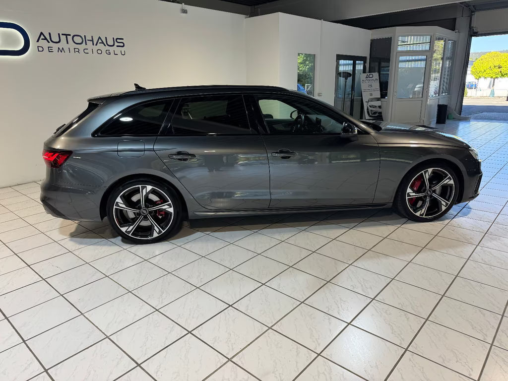 Audi S4