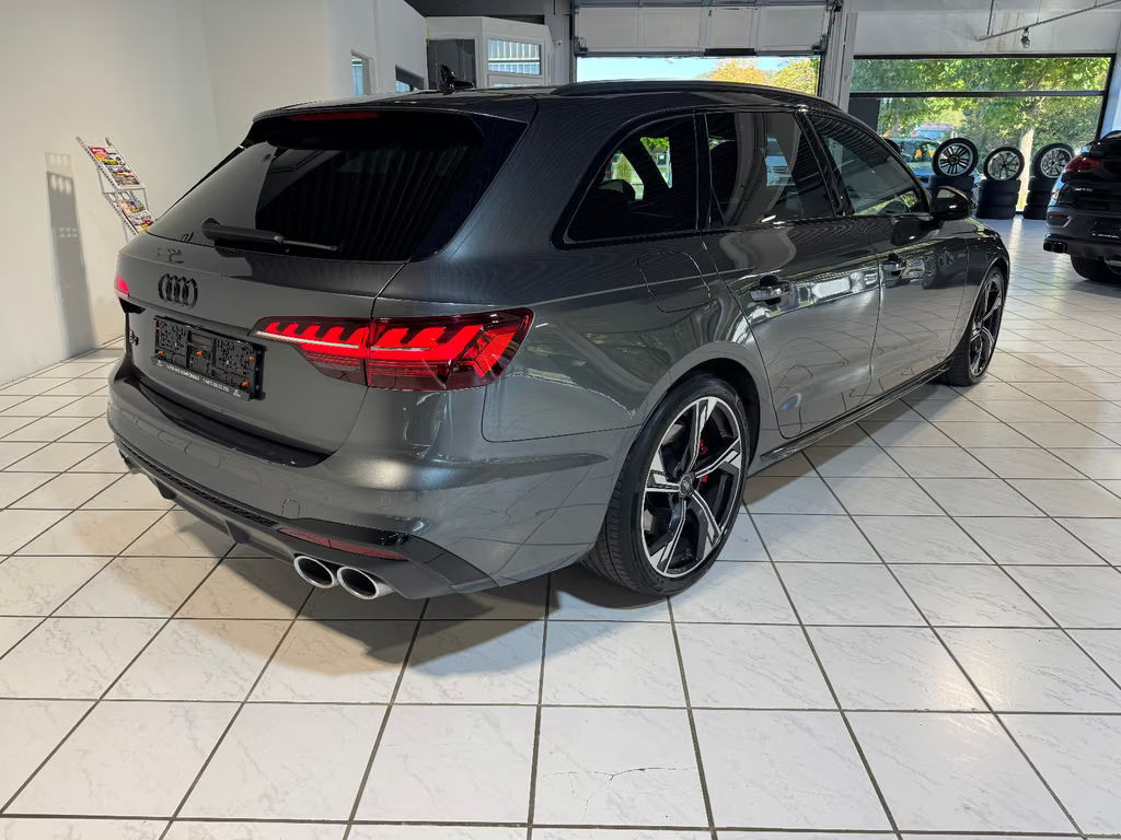 Audi S4
