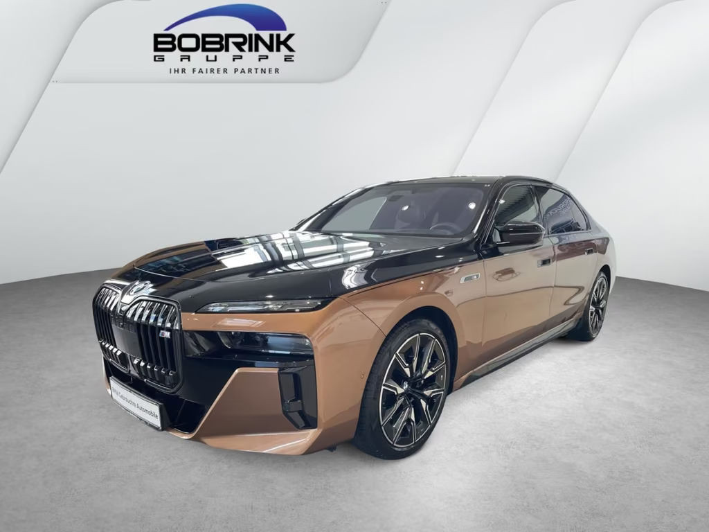 BMW i7 xDrive Executive Sedan M70