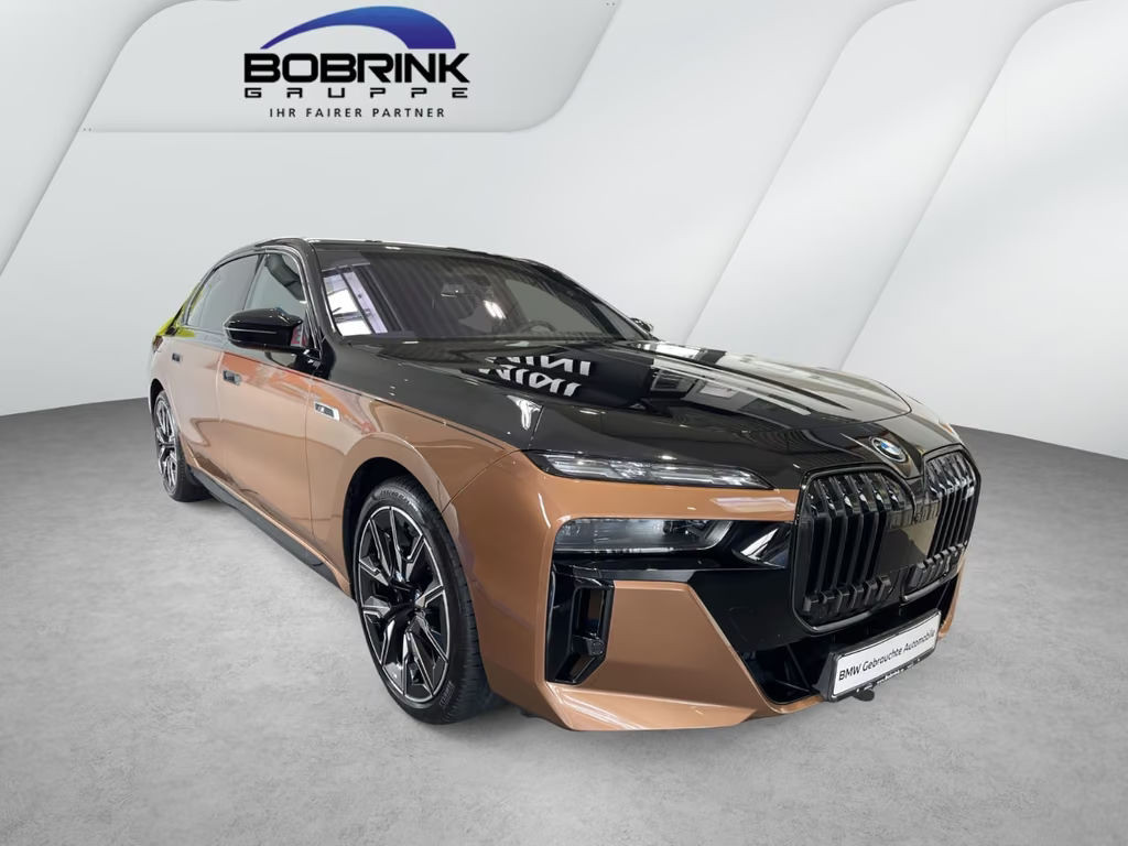 BMW i7