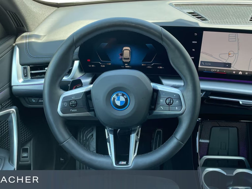 BMW iX1